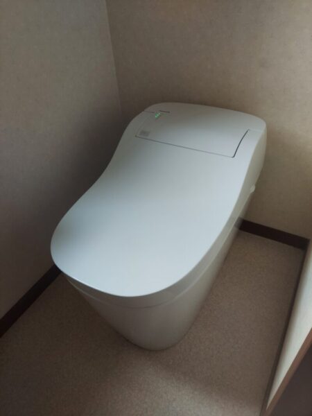 新しい便器（アラウーノ）取付後