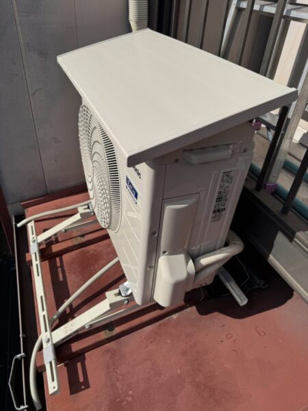 屋根上設置室外機